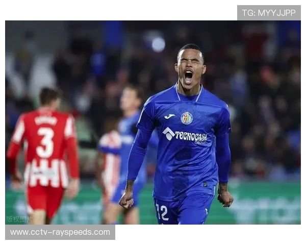 格林伍德进球庆祝引发冲突，尼斯球迷投掷杂物比赛中断